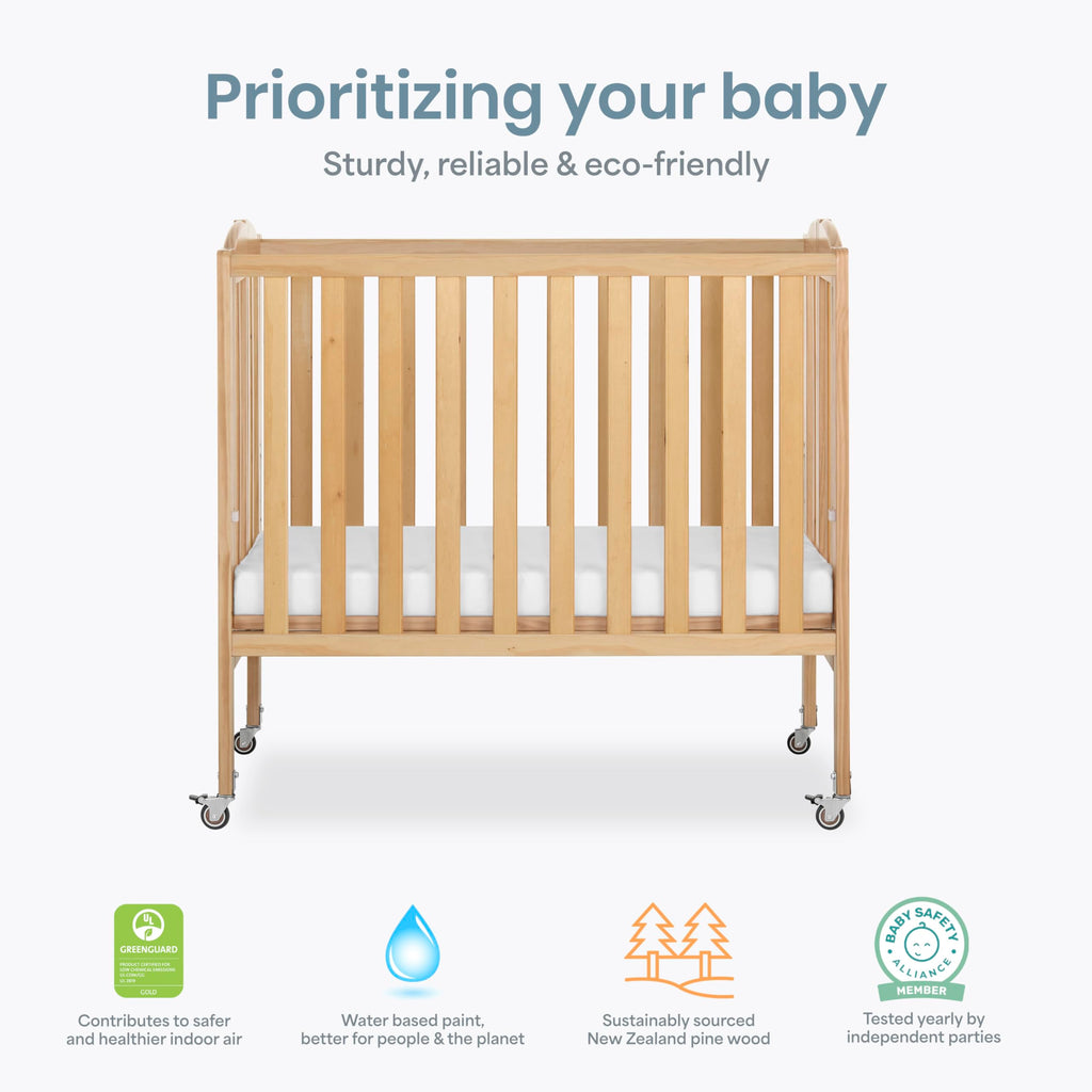 2-in-1 Portable Mini Crib with Mattress U745