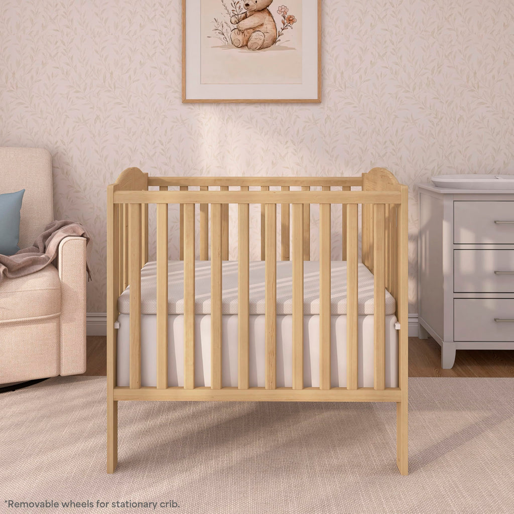 2-in-1 Portable Mini Crib with Mattress U745