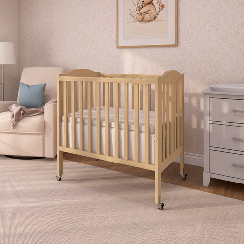 2-in-1 Portable Mini Crib with Mattress U745