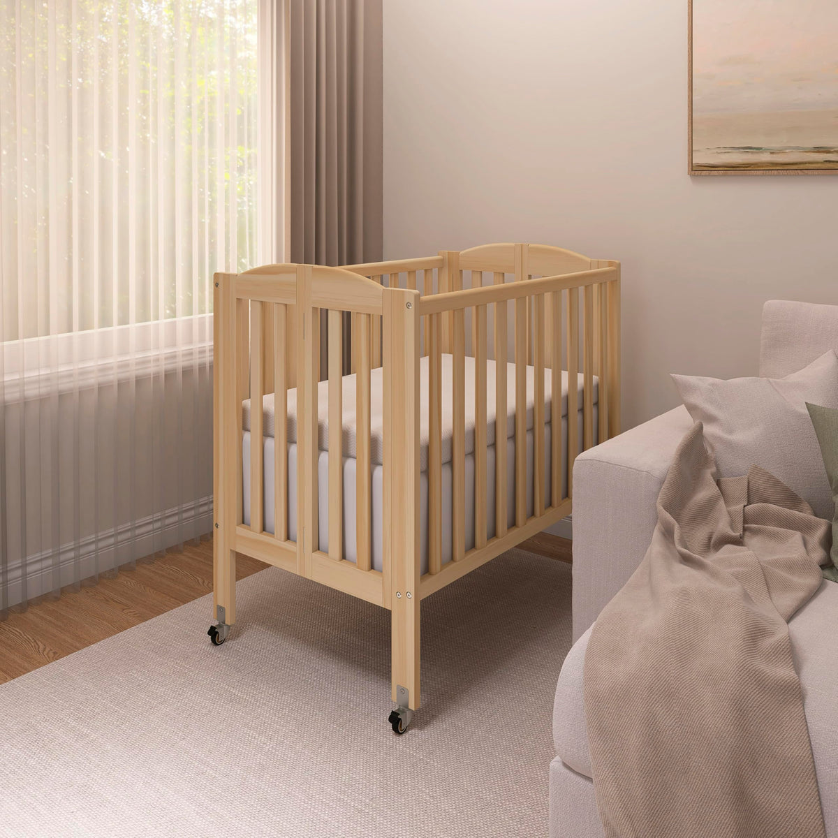 2-in-1 Portable Mini Crib with Mattress U745