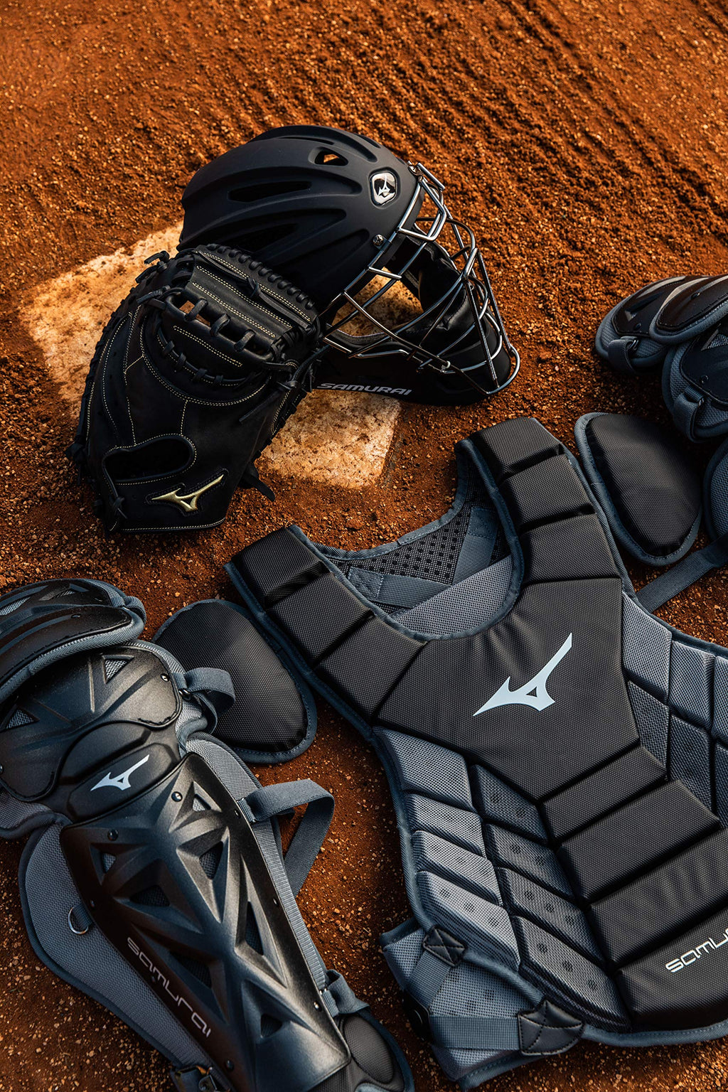 Boxed Catcher's Gear Set L65767